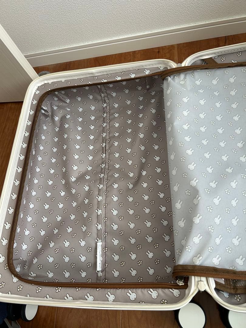 ミッフィー　スーツケース