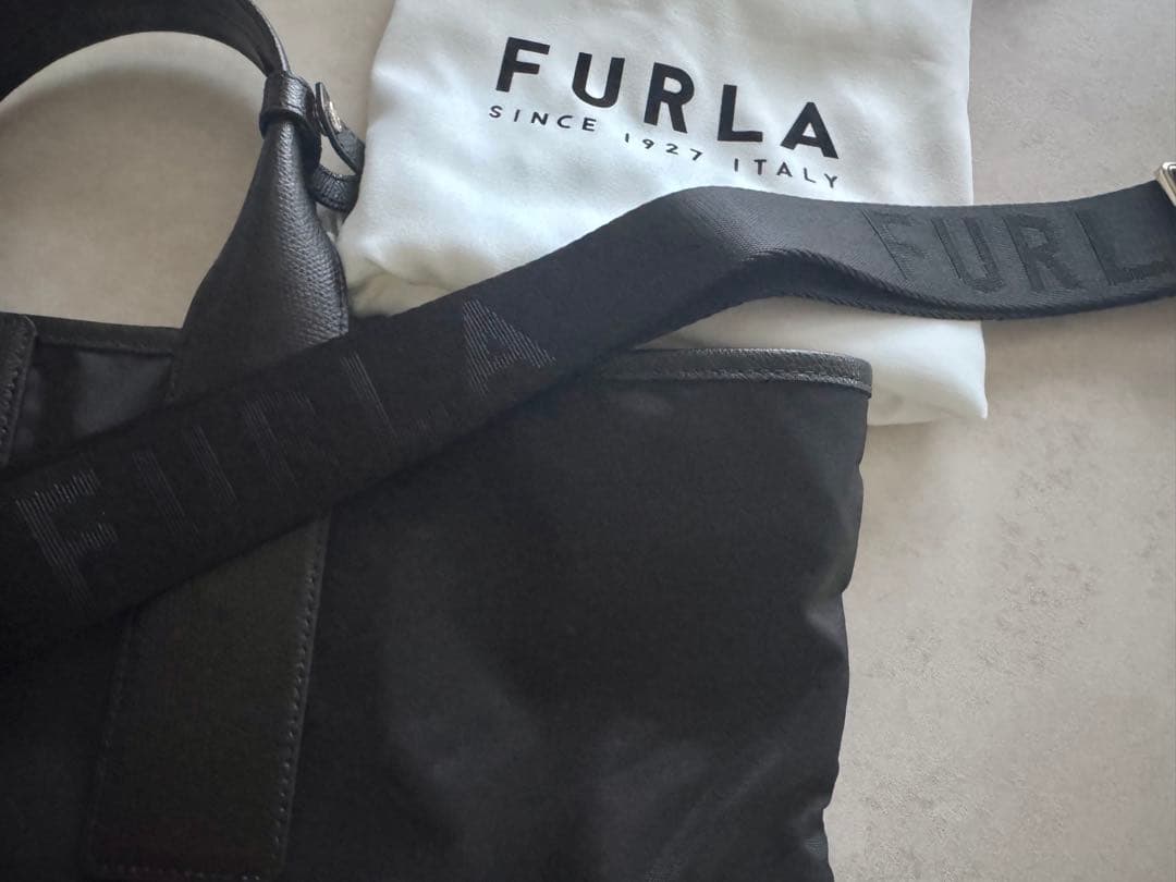 FURLA PIUMA フルラ ナイロン トートバッグ L ブラック