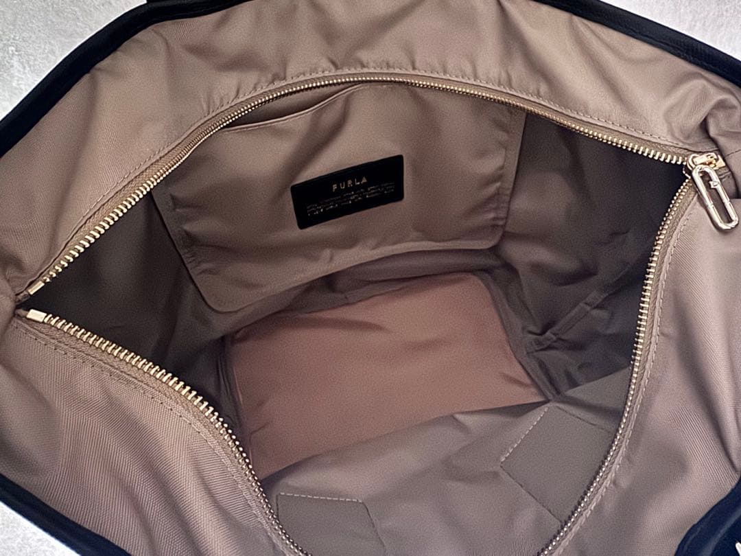 FURLA PIUMA フルラ ナイロン トートバッグ L ブラック