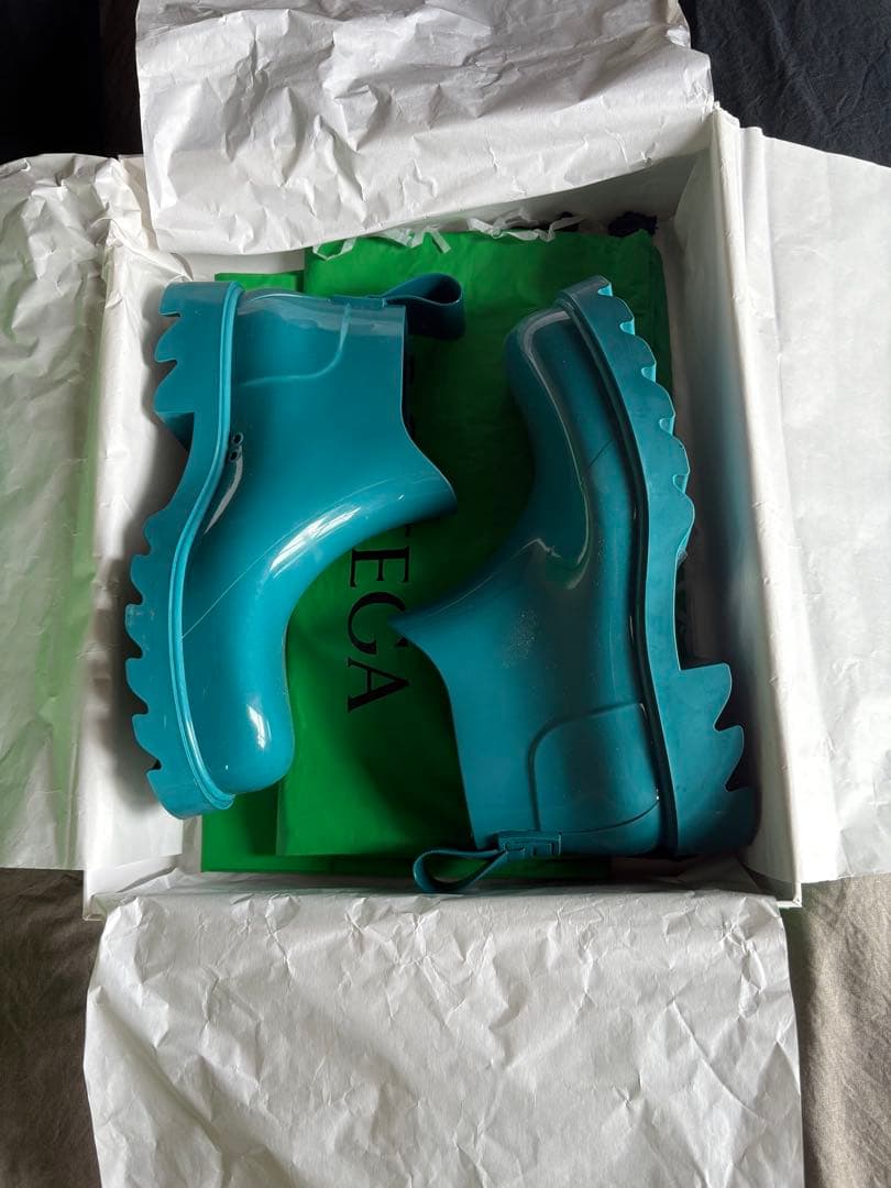 ボッテガヴェネタ　ラバーブーツ　ターコイズ