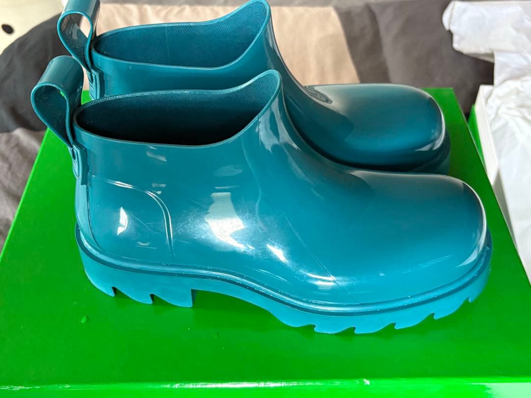 ボッテガヴェネタ　ラバーブーツ　ターコイズ