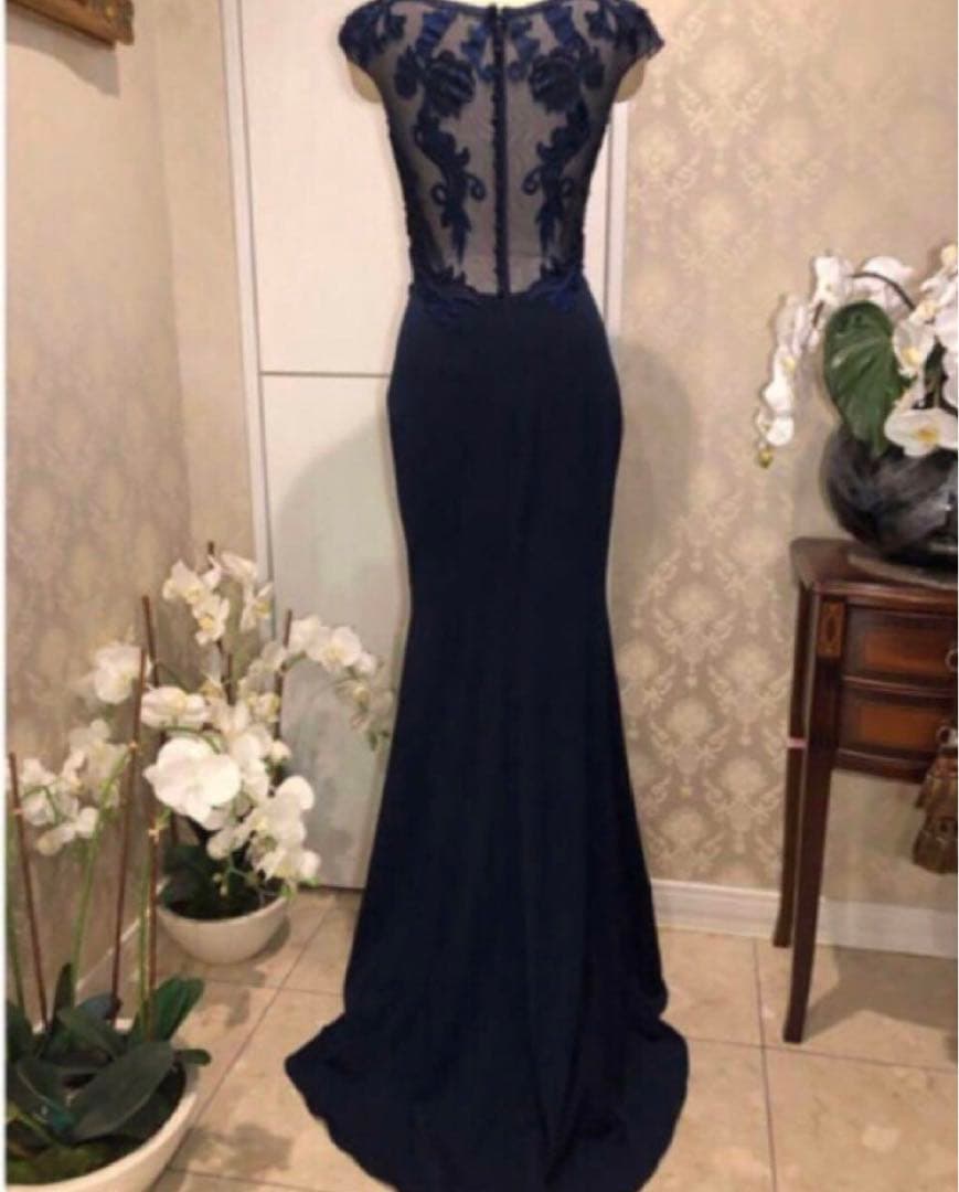 高級刺繍ドレス