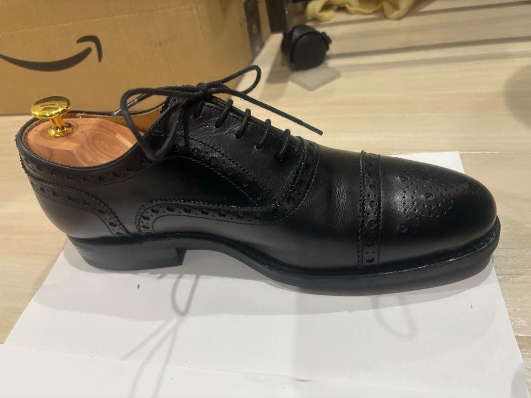 Berwickセミブローグ 黒 UK7 26cm