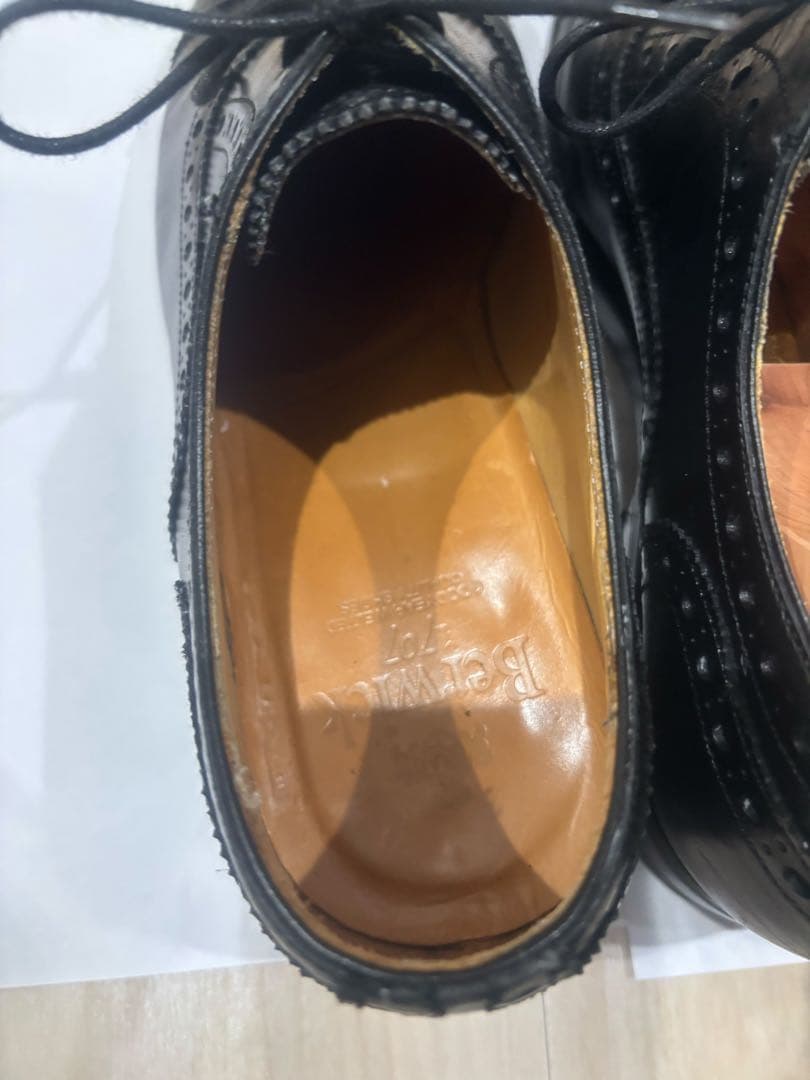 Berwickセミブローグ 黒 UK7 26cm