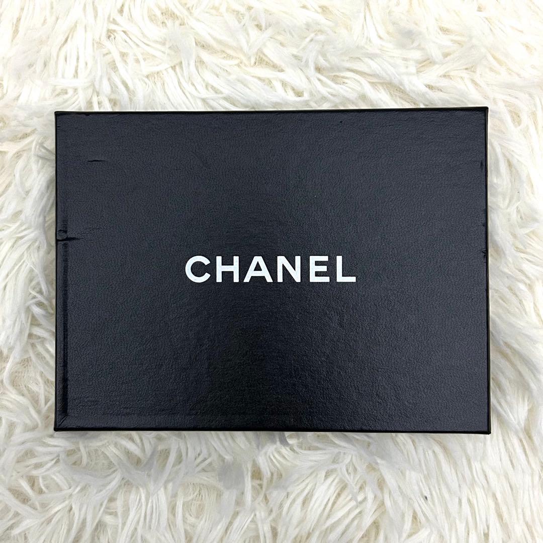 【美品】CHANEL ココマーク キャビアスキン 二つ折り財布 ブラック