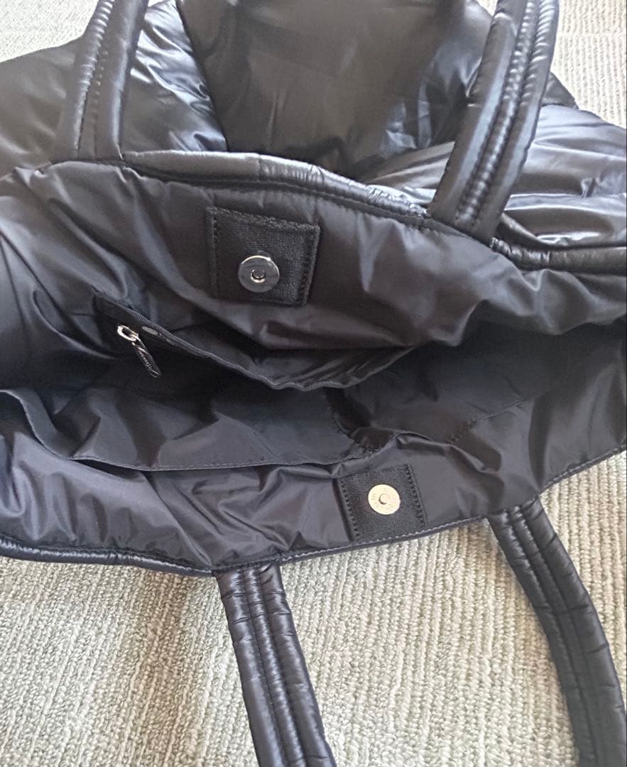 【未使用】LeSportsac 黒 キルティング トートバッグ　パデッドバッグ