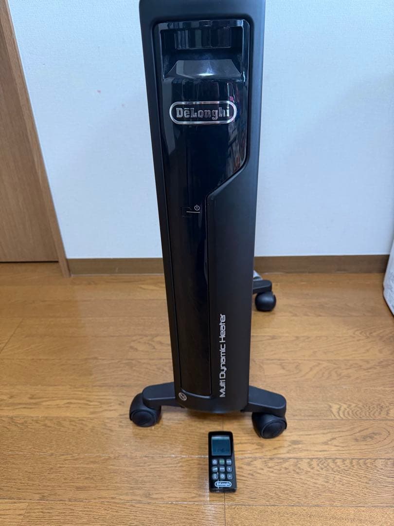 DeLonghi マルチダイナミックヒーター　デロンギ　オイルヒータリモコン付き