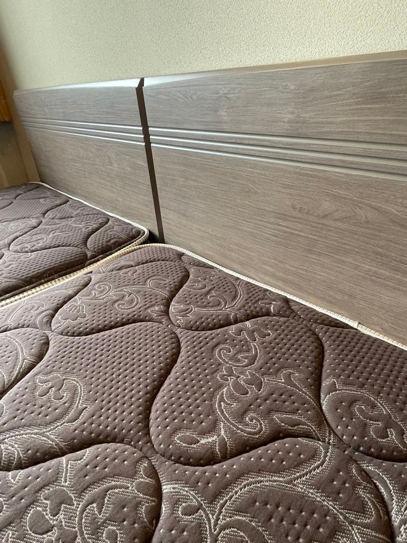 ①シモンズ　極美品　キングサイズベッド　マットレス　シングル2つセット①