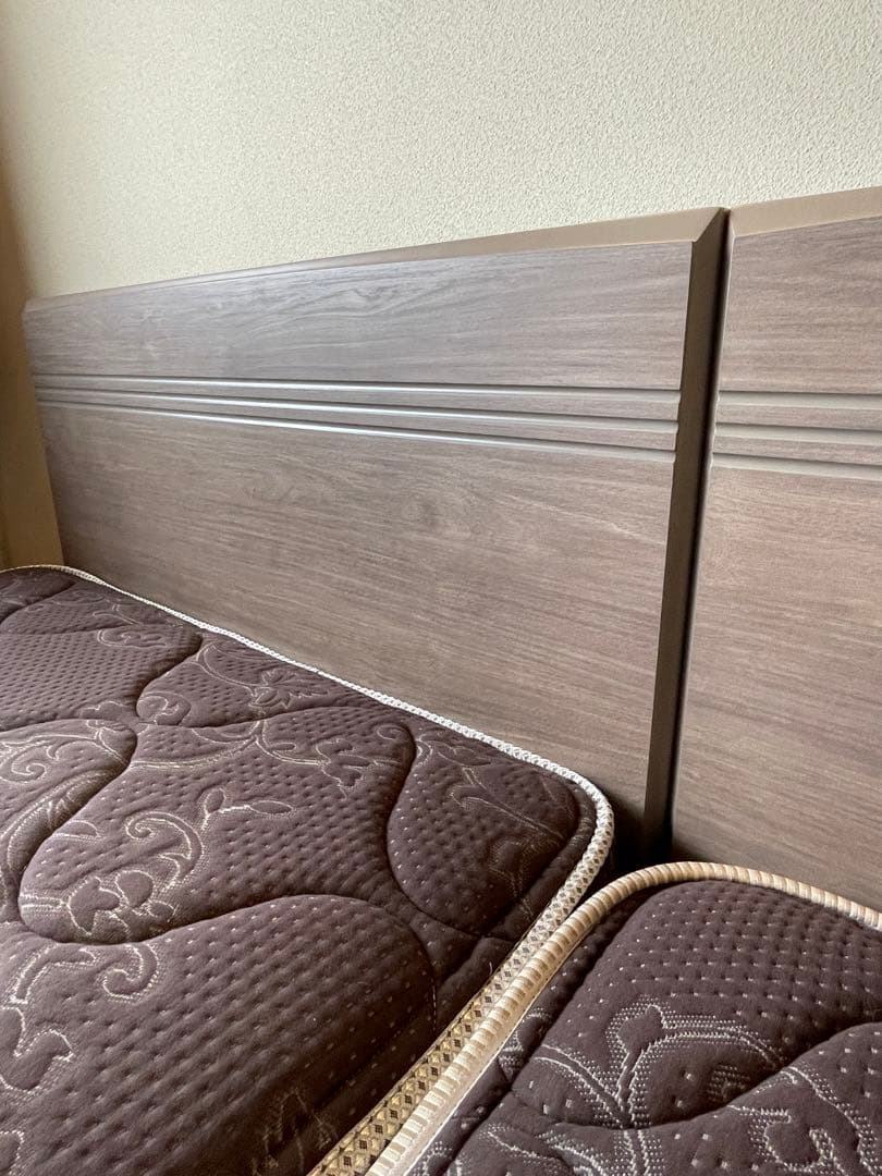 ①シモンズ　極美品　キングサイズベッド　マットレス　シングル2つセット①