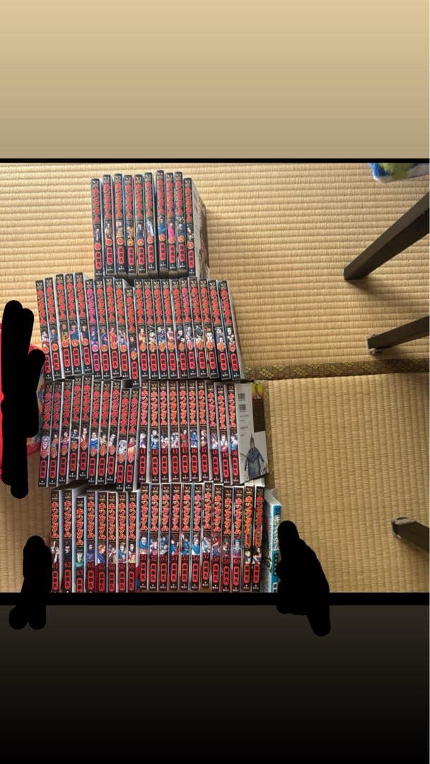 •キングダム 1巻〜69巻　 •キングダム公式問題集1冊　公式ガイドブック2冊