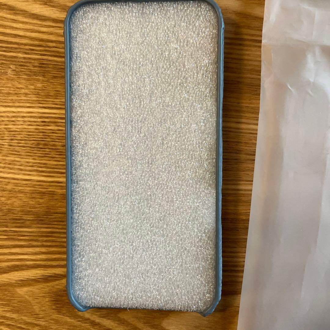 ファミリア iPhone16スマホケース