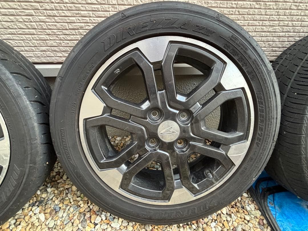 ダイハツウェイク純正15インチ ホイール４本タイヤ付き