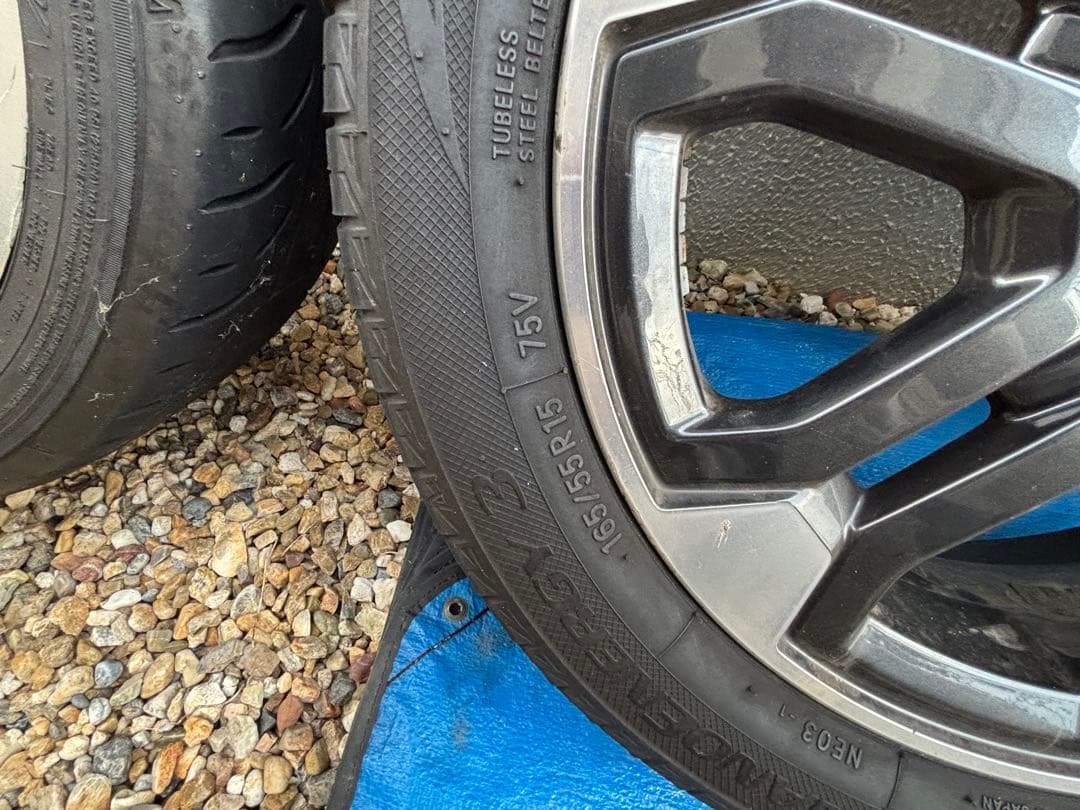 ダイハツウェイク純正15インチ ホイール４本タイヤ付き