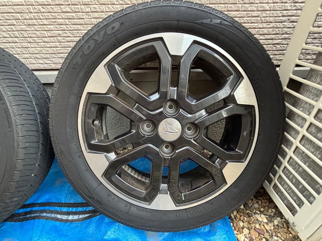 ダイハツウェイク純正15インチ ホイール４本タイヤ付き