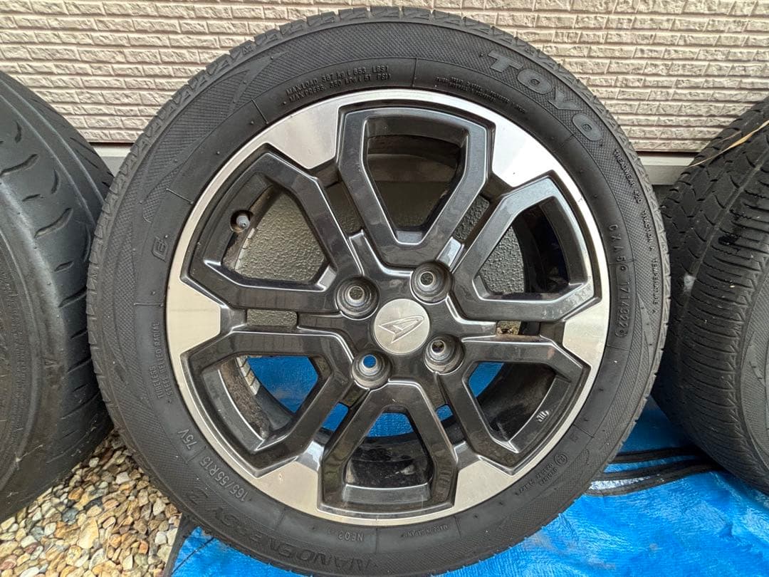 ダイハツウェイク純正15インチ ホイール４本タイヤ付き