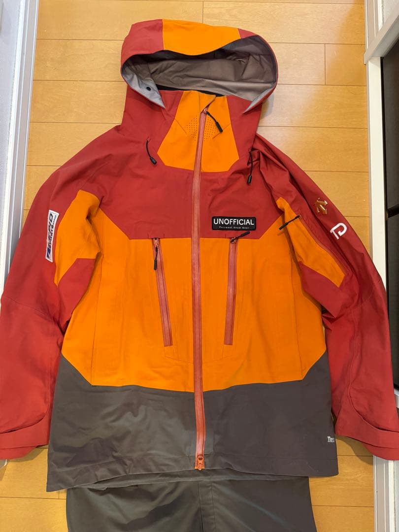 TEAM DESCENTE スキーウェアー　2024/2025