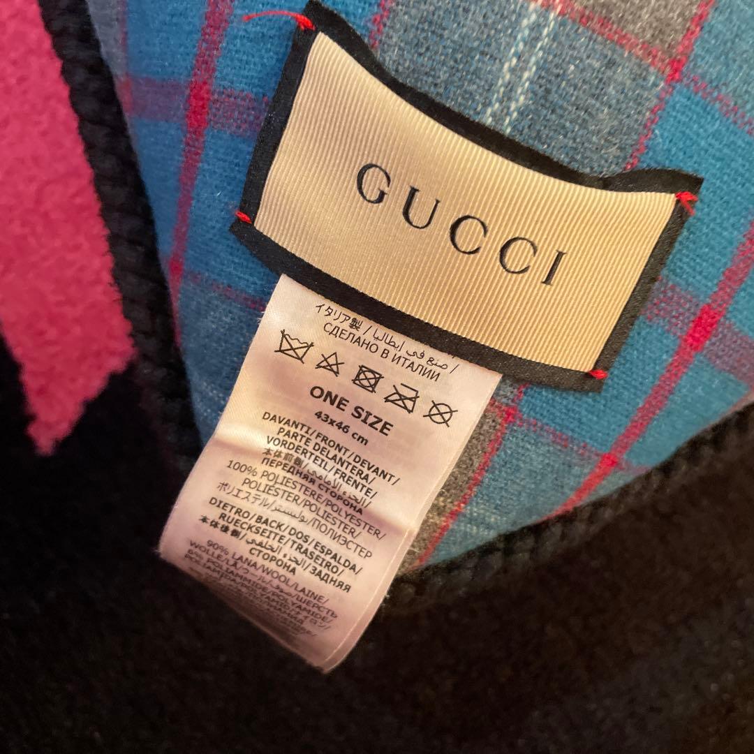 GUCCI ELISIR OF LOVE ハート型クッション
