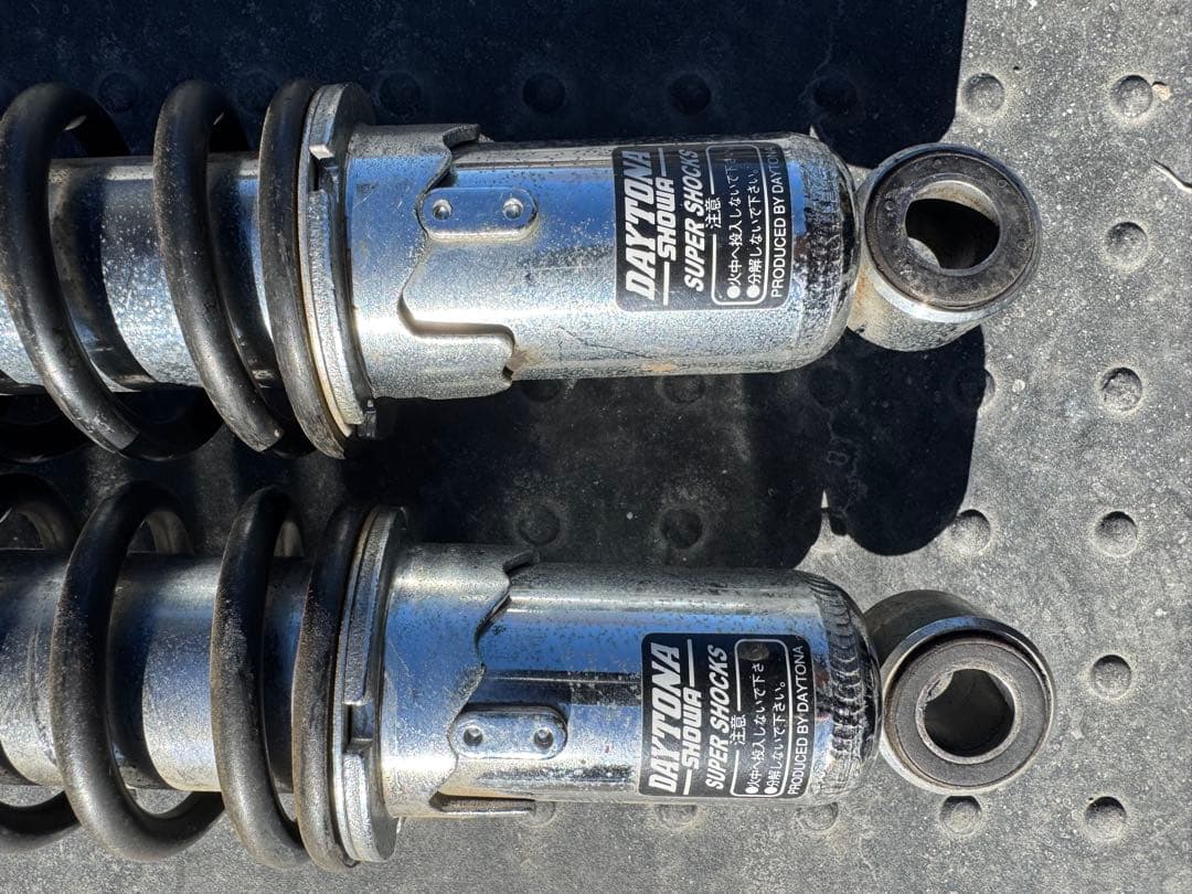 SR400 DAYTONA スーパースポーツ ショックアブソーバー 2本セット
