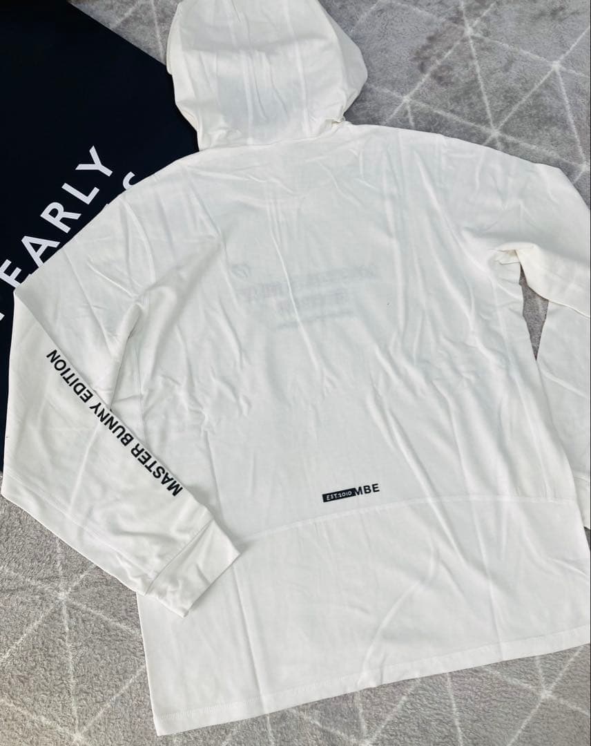 新品 パーリーゲイツ マスターバニー ベアスムース フーディ(5)サイズL/白