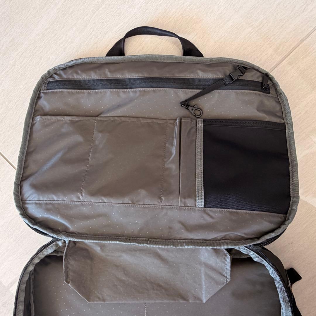 Incase Tracks Two-way Brief中古美品