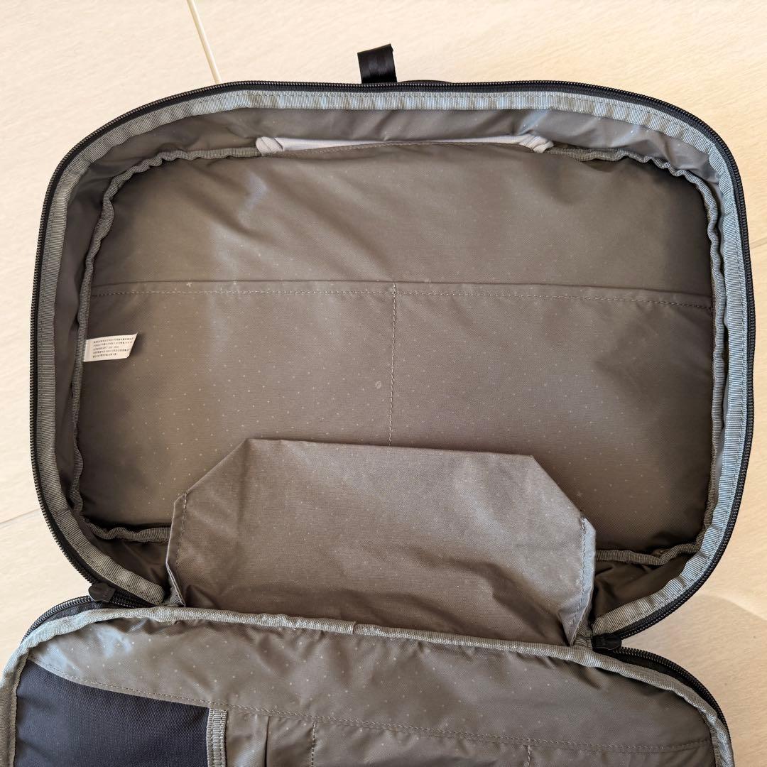 Incase Tracks Two-way Brief中古美品