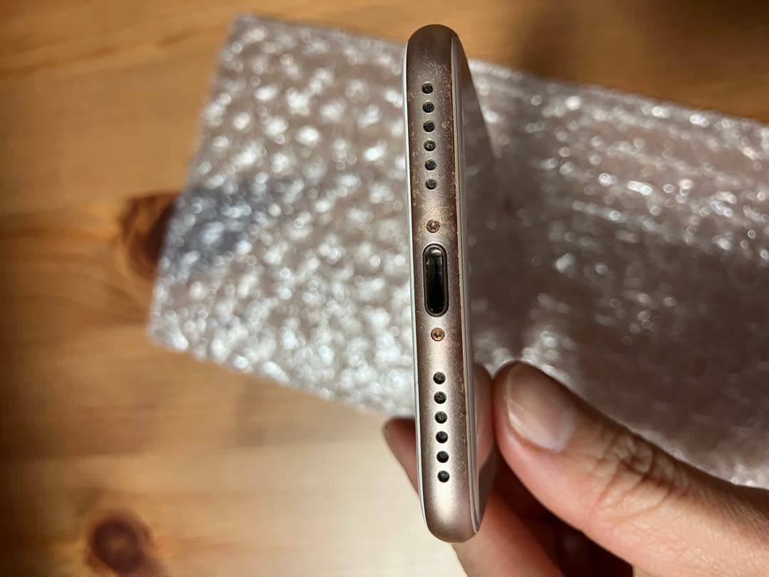 美品 iPhone8 64GB ゴールド バッテリー残量74%