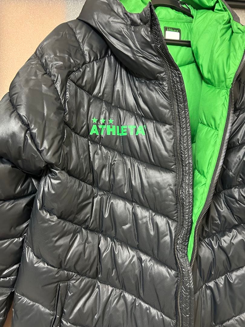 ATHLITA ベンチコート ブラック/グリーン