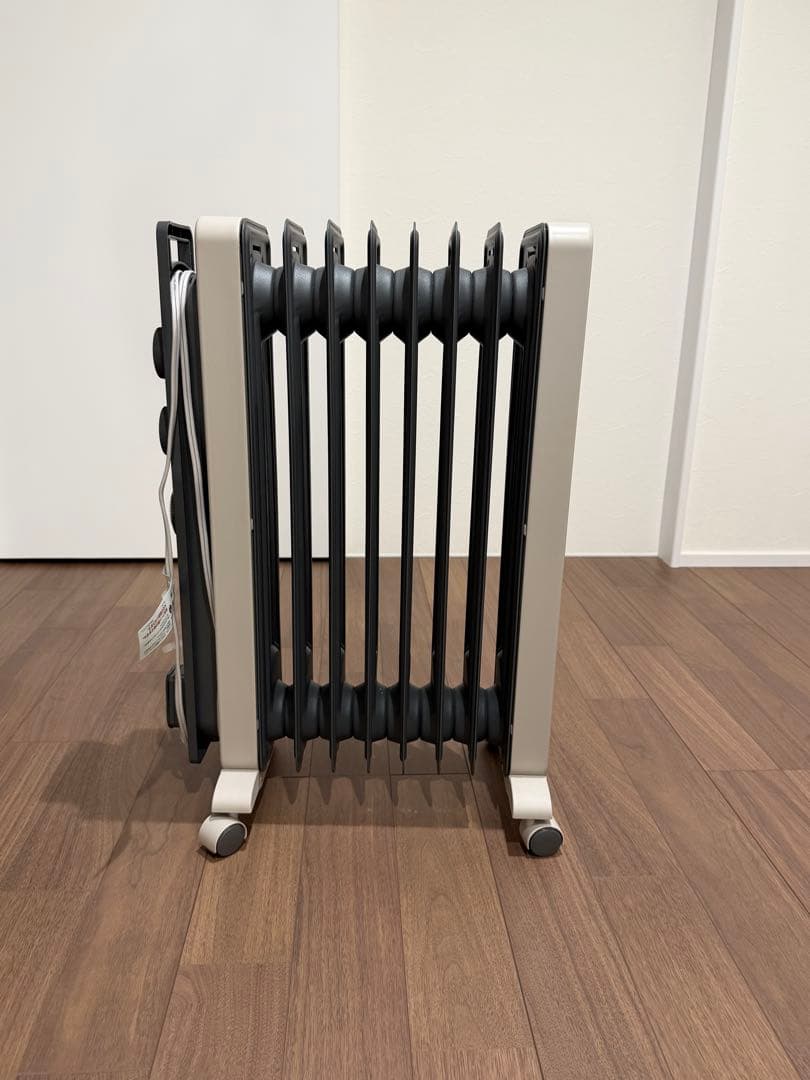 DeLonghi オイルヒーター グレー/