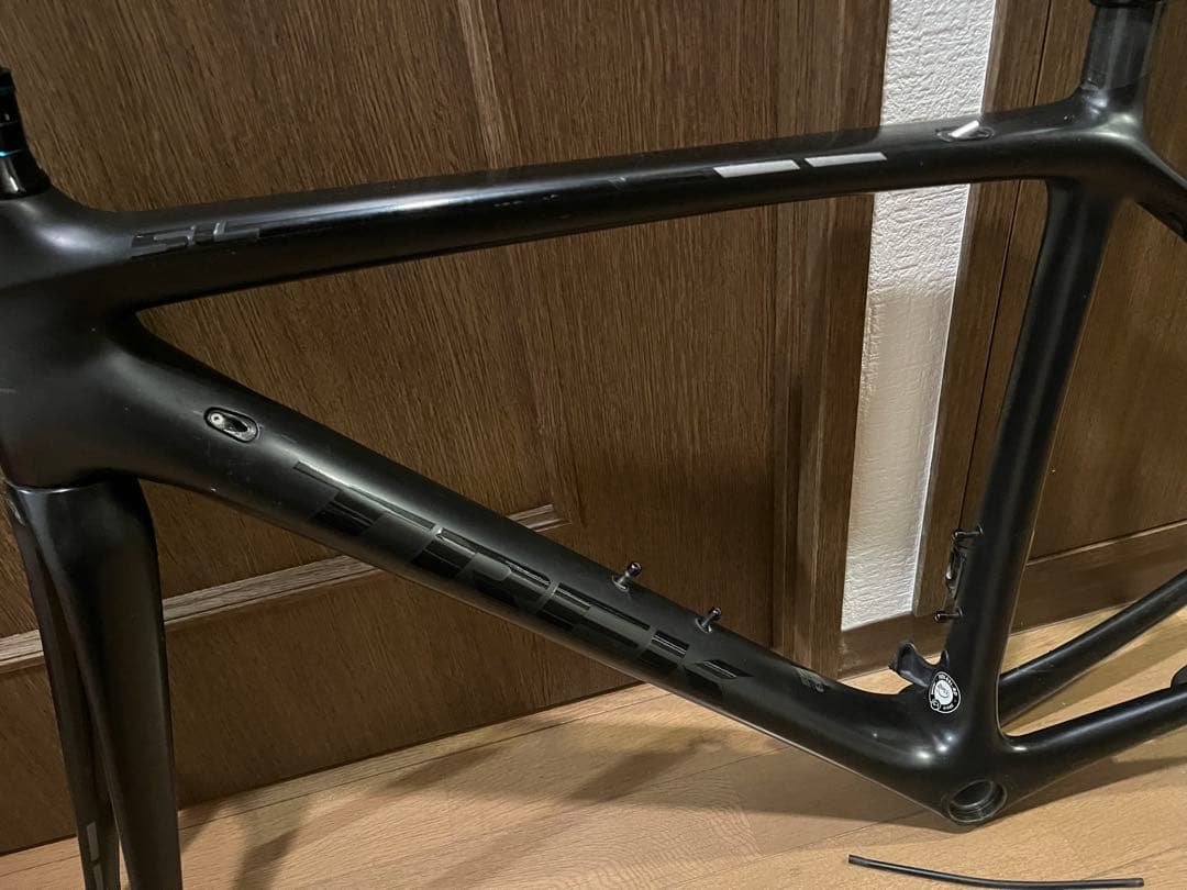 トレック TREK エモンダ EMONDA SL カーボン フレーム　難あり