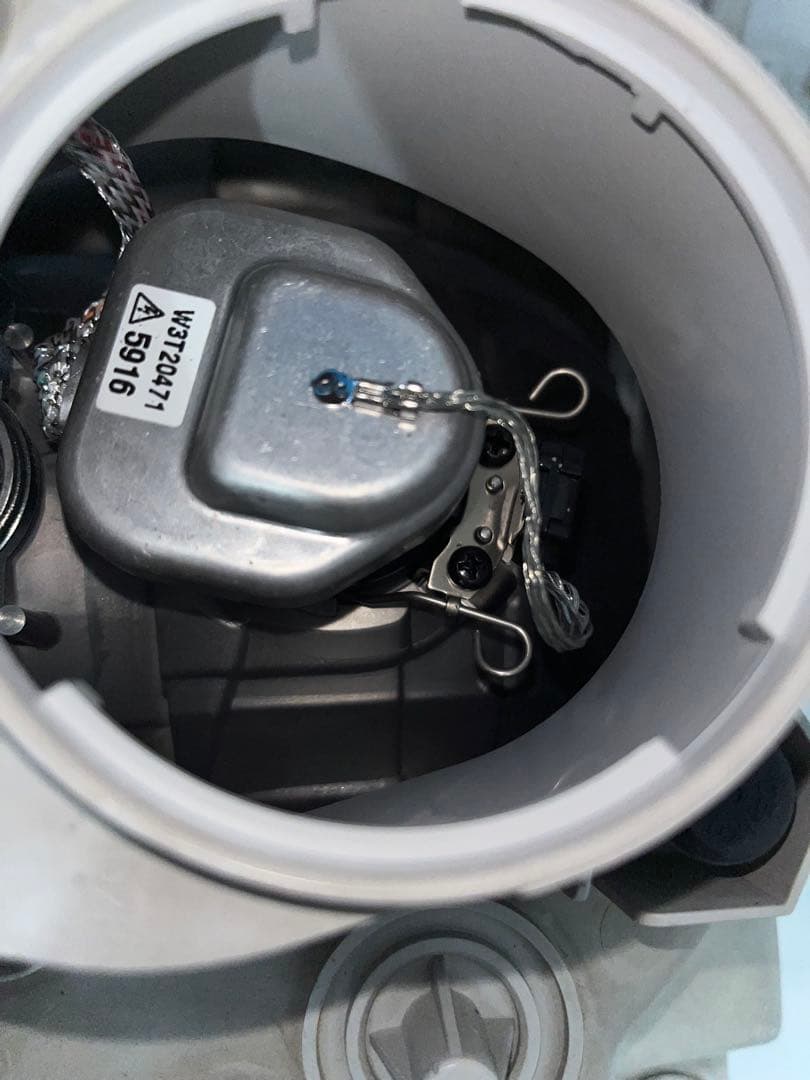 V*P様 中古 いすゞ純正 左 ヘッドライト KOITO 110-21872 2