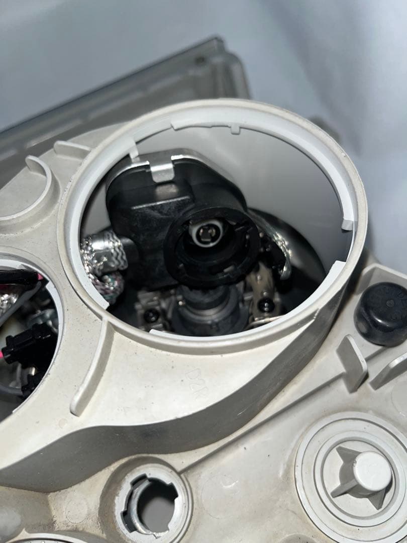 V*P様 中古 いすゞ純正 左 ヘッドライト KOITO 110-21872 2