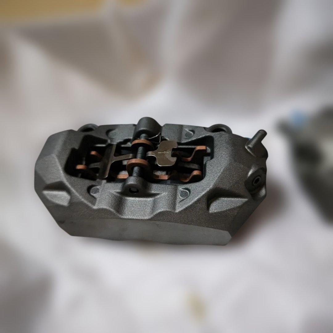 中古 カワサキ Z900RS SE ブレンボキャリパー