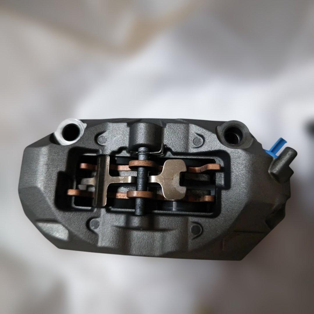 中古 カワサキ Z900RS SE ブレンボキャリパー