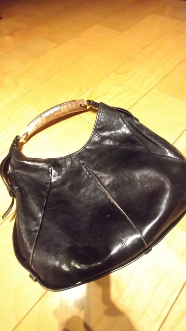 サンローラン リヴ・ゴーシュモンバサ