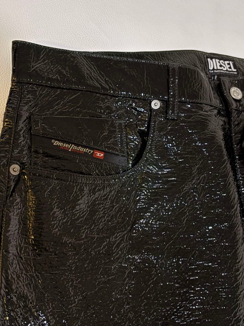 新品未使用タグ付 ディーゼル 現行 コーティング加工パンツ 大きいサイズ W36