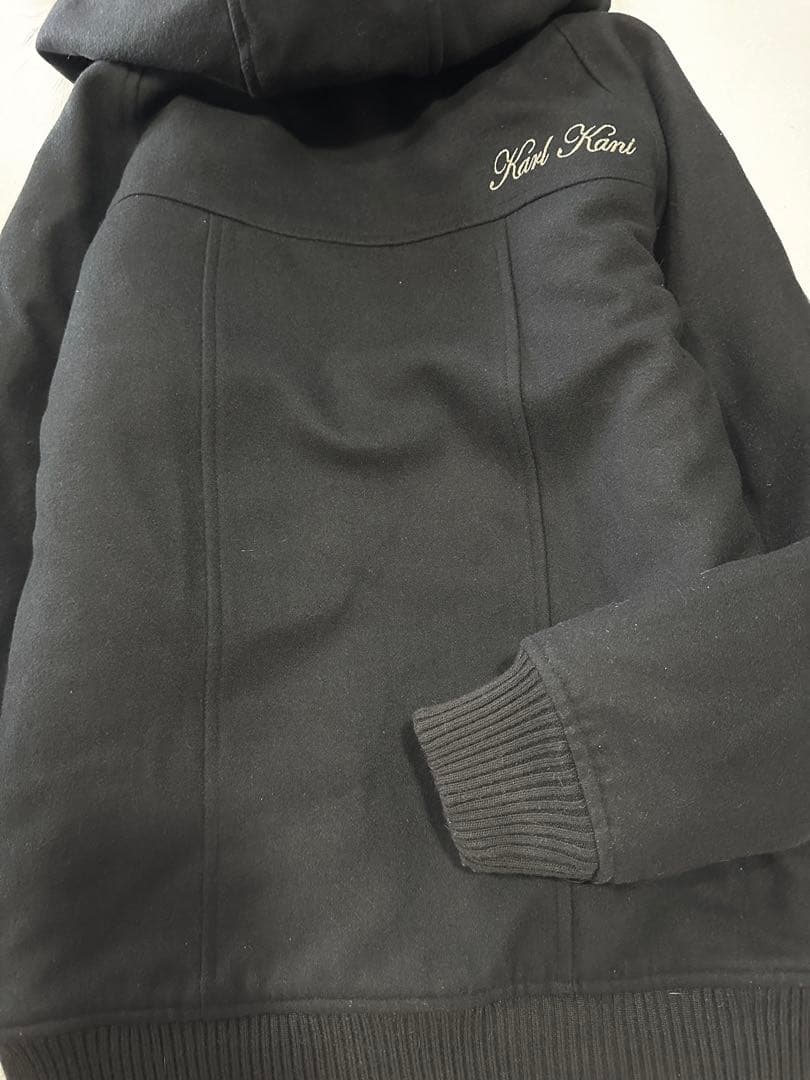 新品タグ付き　Karl Kani カールカナイ　ブラックスタジャン　Lサイズ