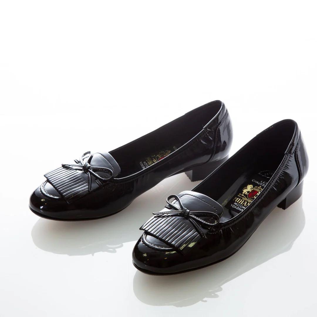 ミハマ エナメルパンプス 黒