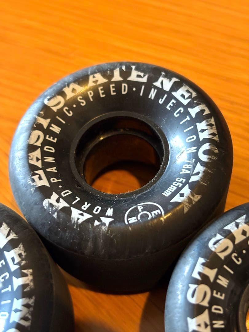 FESN ウィール 55mm 78A とBRONSON ベアリング　セット