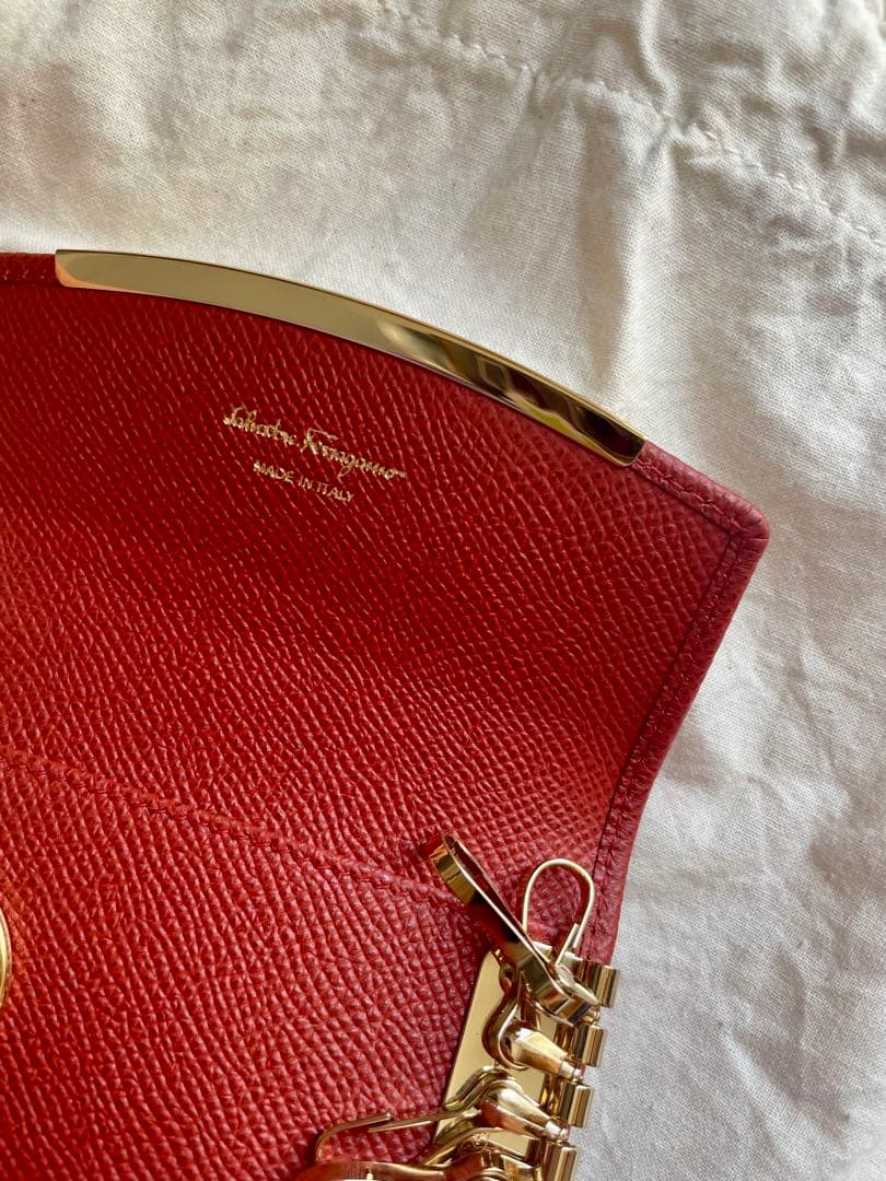【新品未使用】Salvatore Ferragamo レザーキーケース