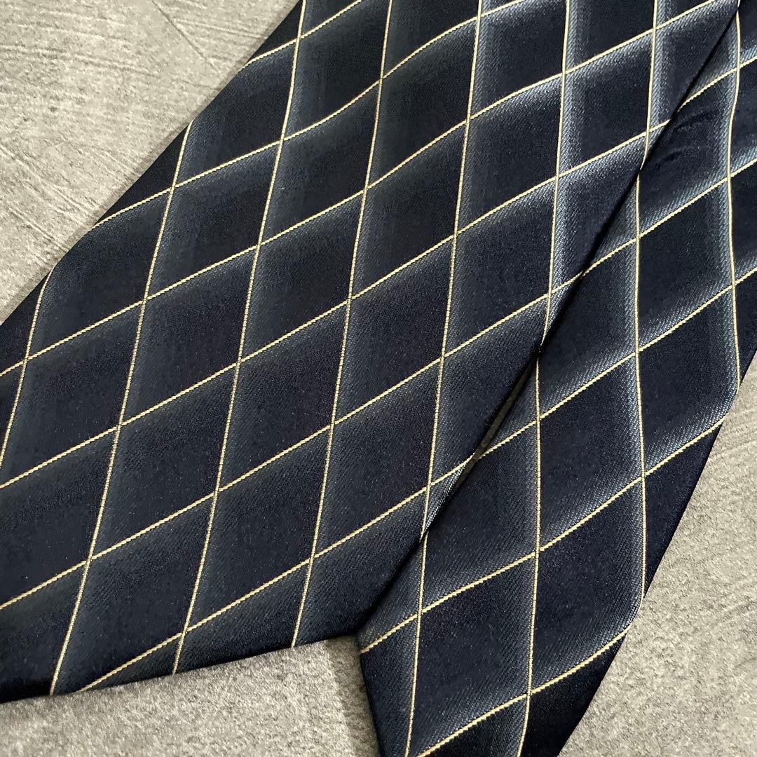 極上高級イタリア製コーデュロイスーツ × saint Laurentネクタイ