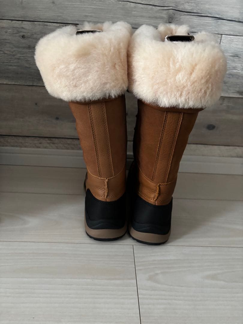 UGG ファー付きロング スノーブーツ　新品未使用