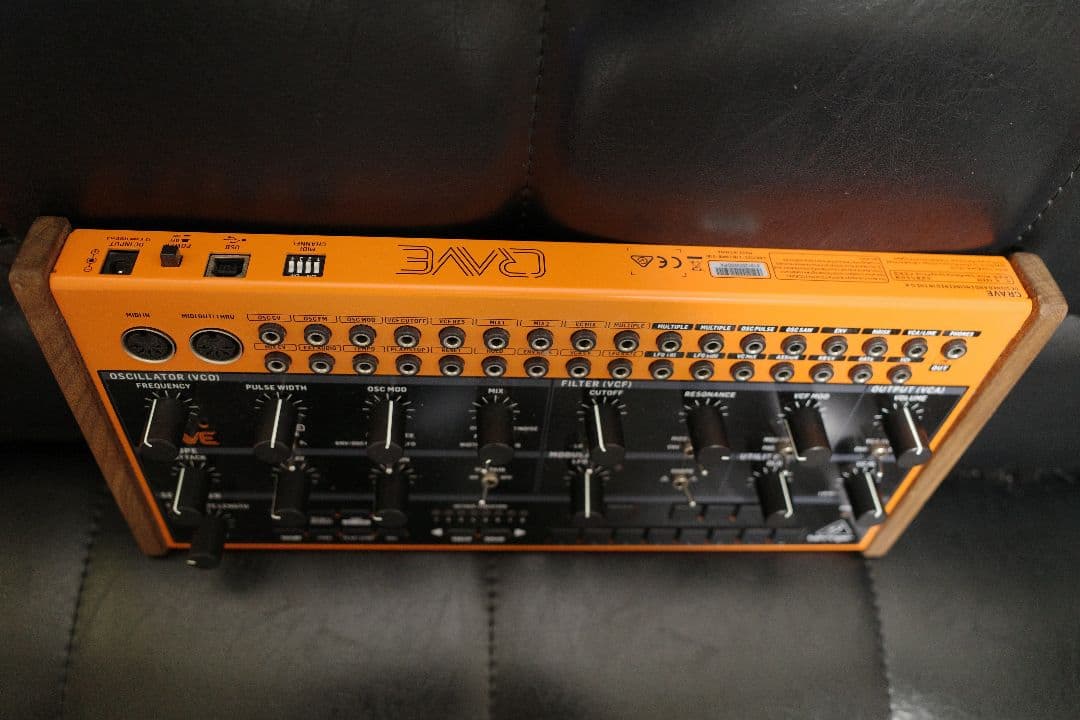 Behringer Crave モジュラーシンセ