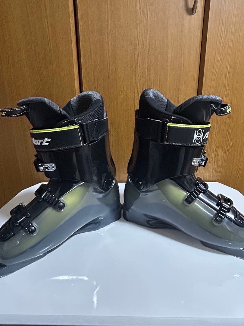 Hart スキー ブーツ 270-75L 2日使用のみ