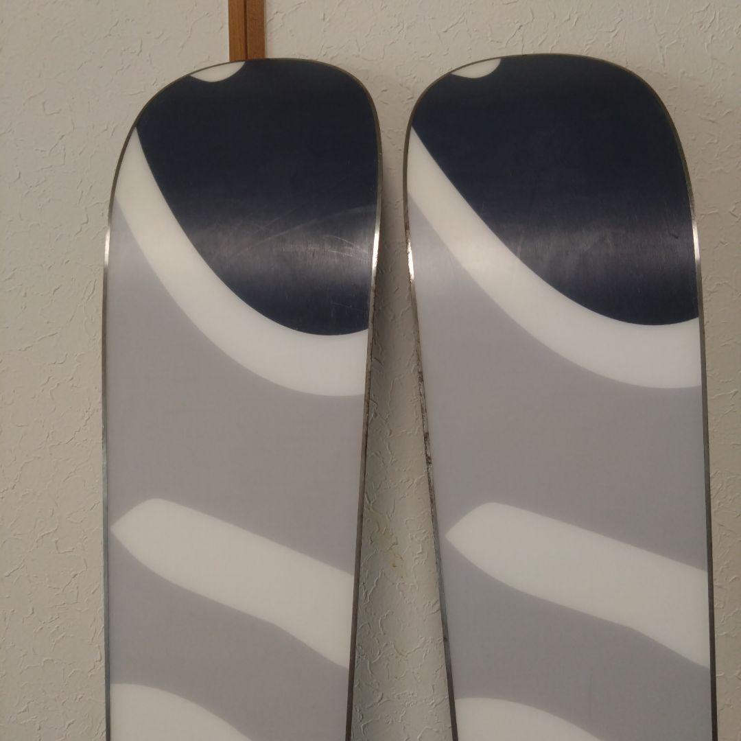 スキー板　COSMIC SURF KIARA×142cm