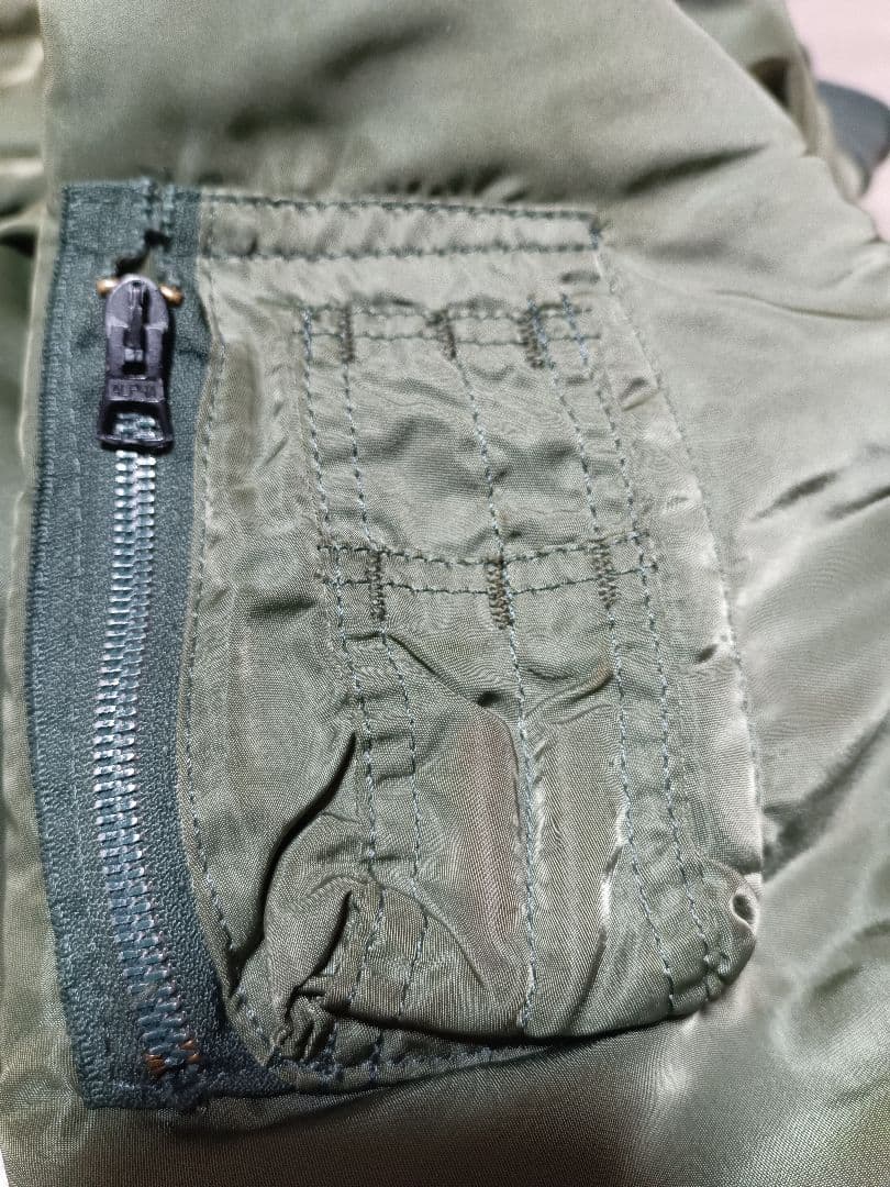 アメリカ製　ALPHA社 MA-1ジャケット オリーブ/オレンジ