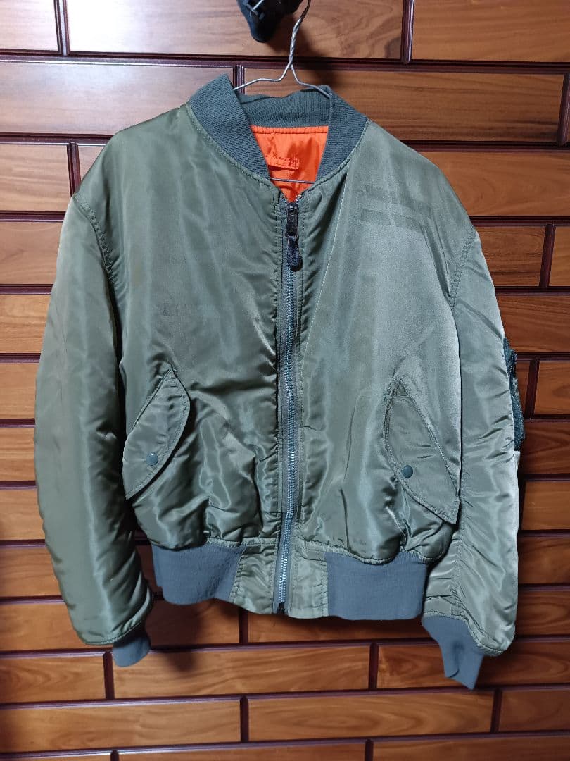 アメリカ製　ALPHA社 MA-1ジャケット オリーブ/オレンジ