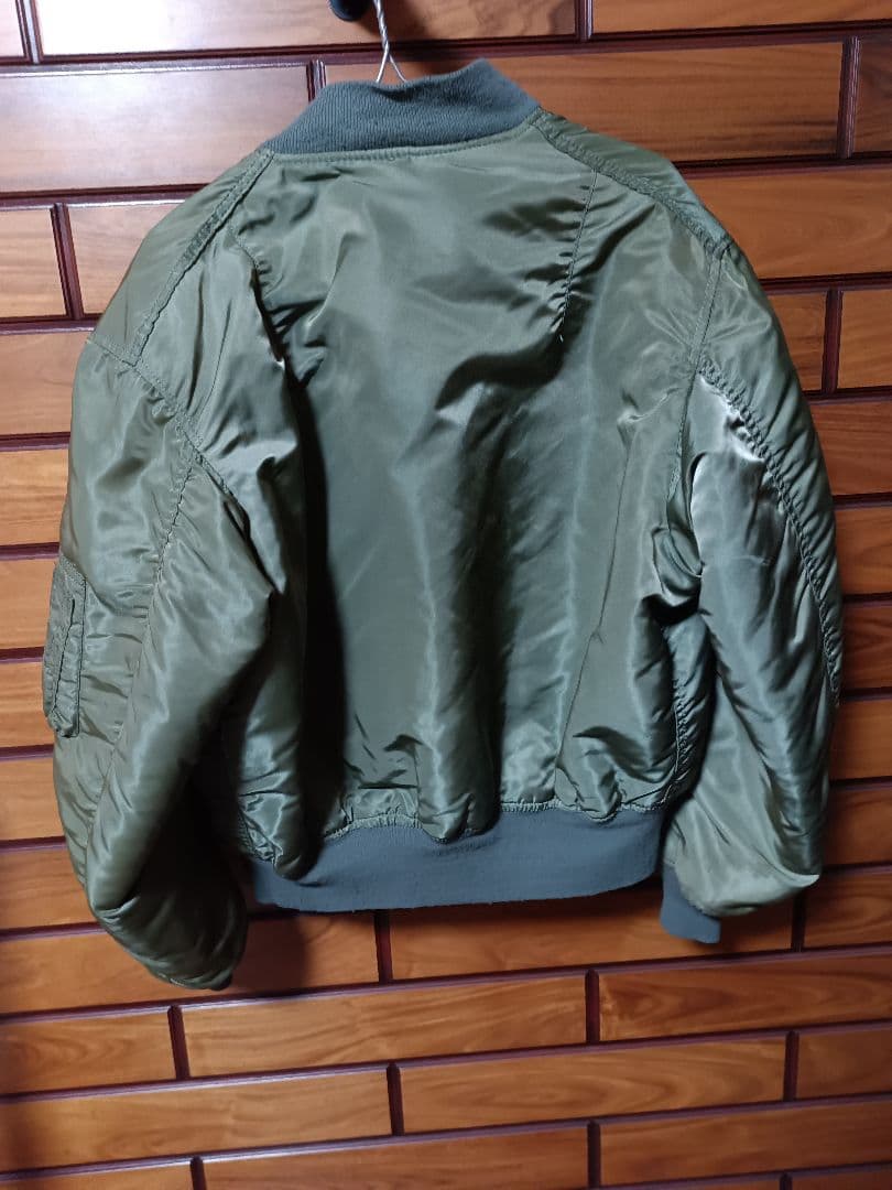 アメリカ製　ALPHA社 MA-1ジャケット オリーブ/オレンジ