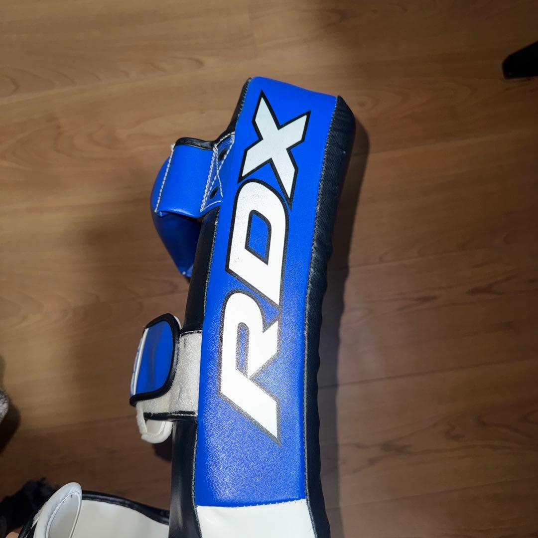 RDX GIANT INSIDE キックミット グローブ 青/黒