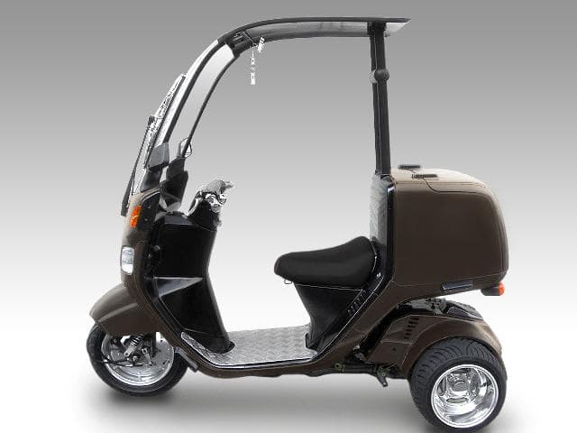 ホンダジャイロにクロスアルミホイール・扁平タイヤ 205/30-10