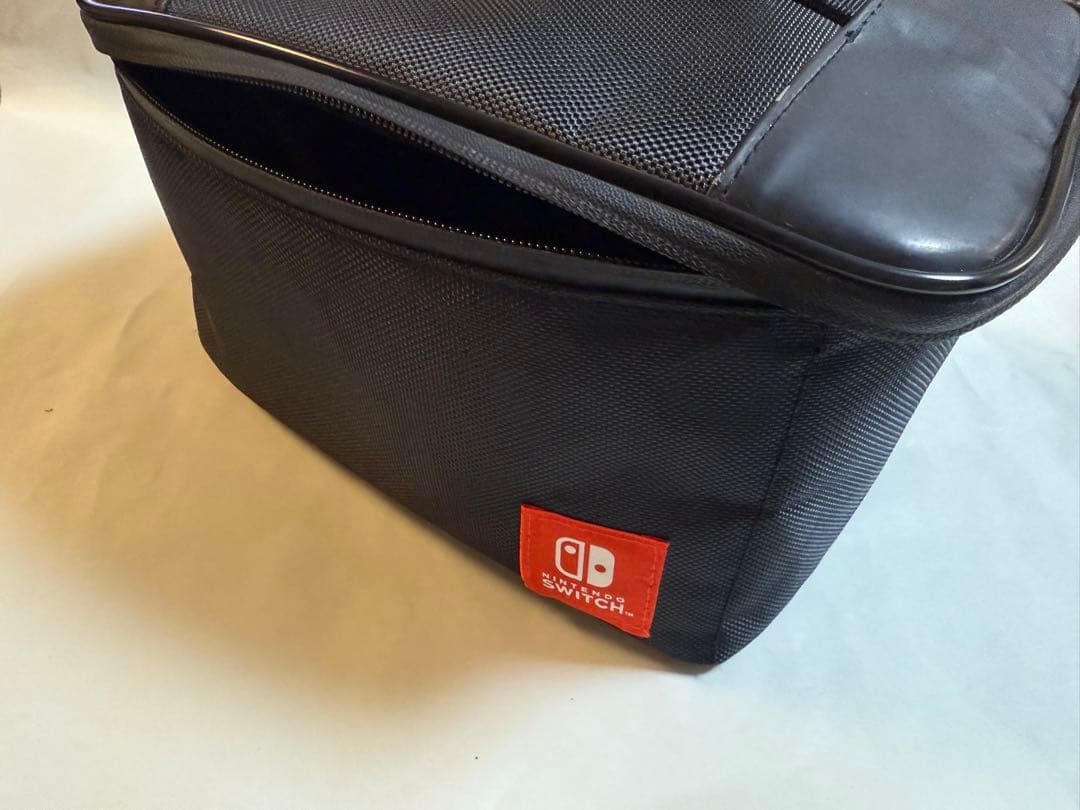 ニンテンドースイッチ　本体　ソフト2本　付属品(プロコン×2)